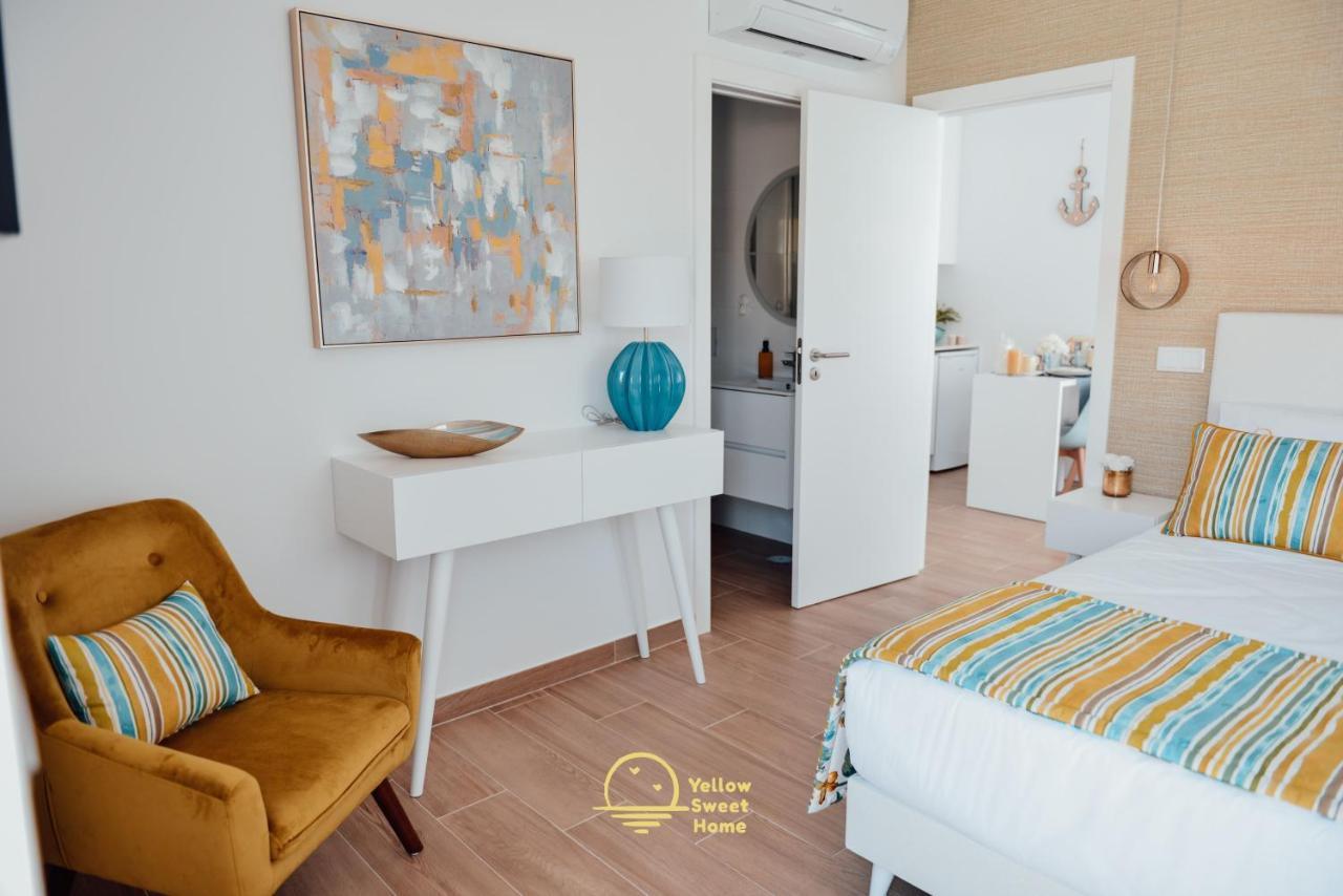 Yellow Sweet Home - Maria E Beatriz Nazare Exterior photo